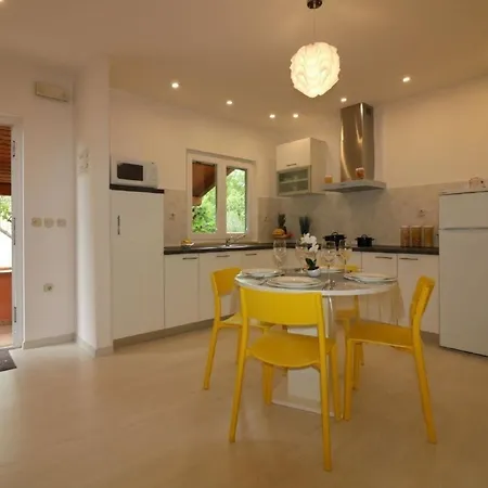 Holiday home Melisa Mit Pool In